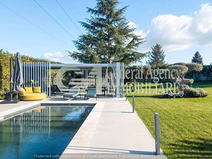 Casa con 6 locali in affitto in Via Mario Mattoli, Vallerano, Roma