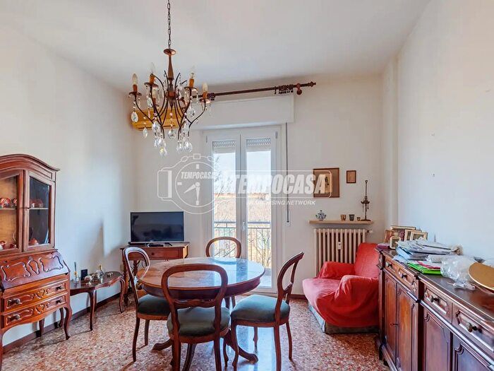 Appartamento trilocale in vendita in Via Castone di Rezzonico, Parma