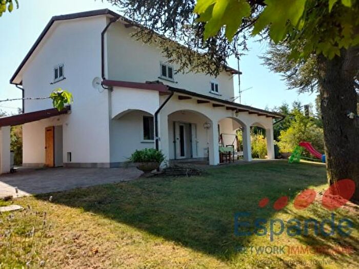 Casa con 6 locali in vendita in Lizzano In Belvedere
