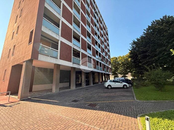 Appartamento monolocale in affitto in Via Francesco Gonin, Giambellino, Milano