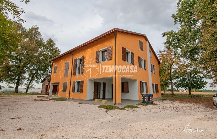 Casa con 6 locali in vendita in Via Gorzano, Camposanto