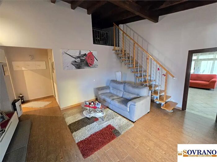 Casa con 6 locali in vendita in Palermo