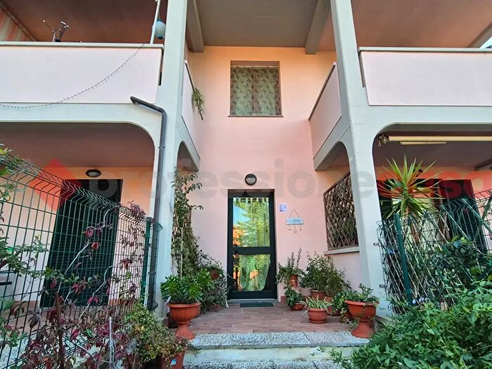 Appartamento bilocale in vendita in Castellina Marittima