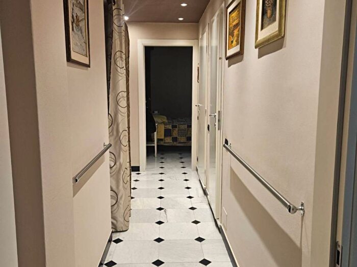 Appartamento trilocale in affitto in Galleria Di Corso Giuseppe Garibaldi, Centro Storico, Chiavari