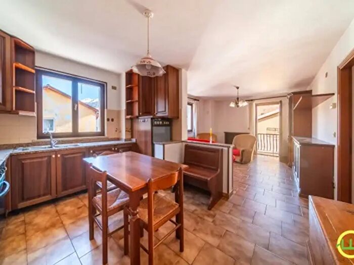 Appartamento con 6 locali in vendita in Via Monsignor Gorizizzo, Paluzza