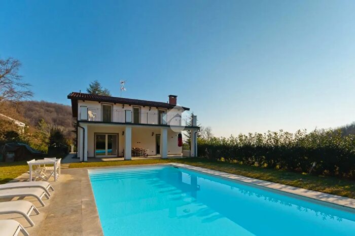 Casa con 8 locali in vendita in Strada Eremo, Pecetto Torinese