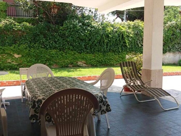 Casa trilocale in affitto in Fontane Bianche, Siracusa