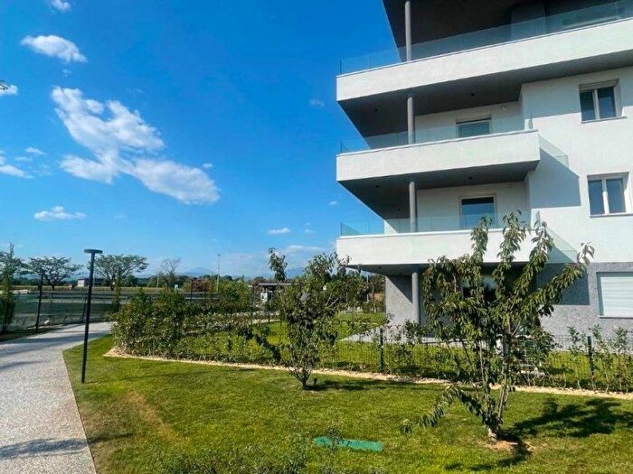 Appartamento bilocale in affitto in Via della Madonnina, Bernareggio