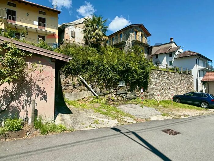 Casa con 10 locali in vendita in Cannobio