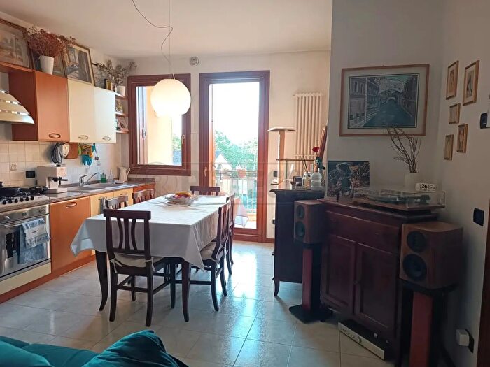 Appartamento trilocale in affitto in Via Ceroni, Montegalda