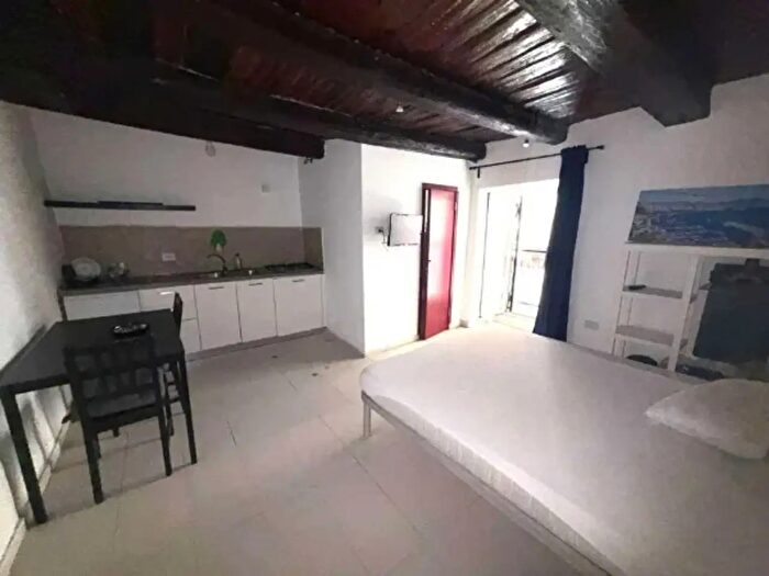 Appartamento monolocale in affitto in Vico Campagnari, Napoli