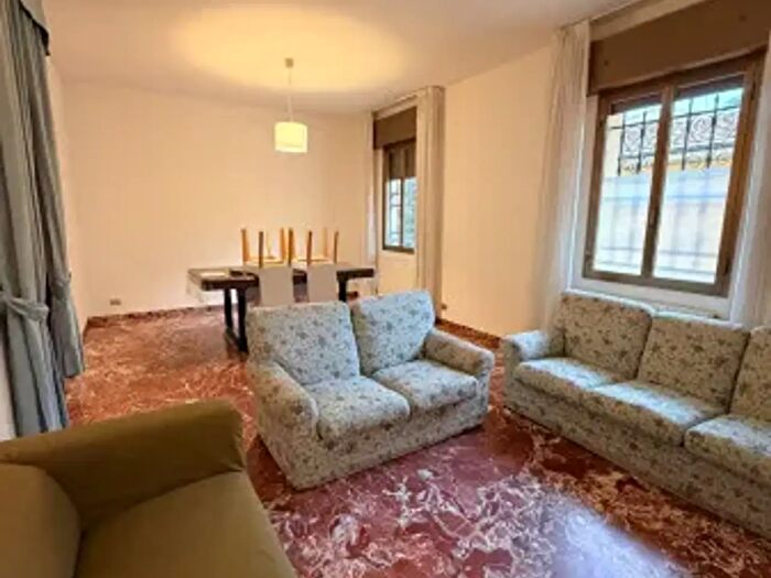 Appartamento trilocale in affitto in Via Pelagio Palagi, Bologna