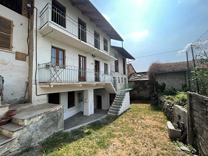 Casa quadrilocale in vendita in Borgata Combravino, Valgioie