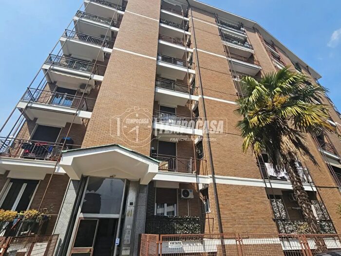 Appartamento trilocale in vendita in Via Nazario Sauro, Baranzate