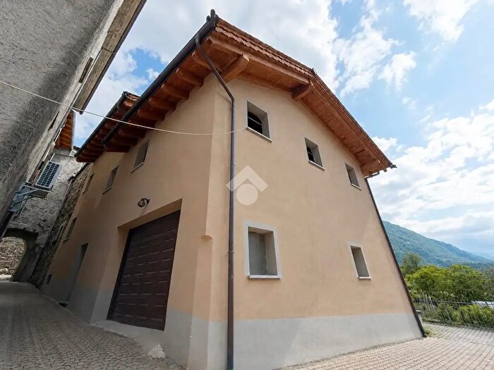 Case in Vendita e in Affitto - 2