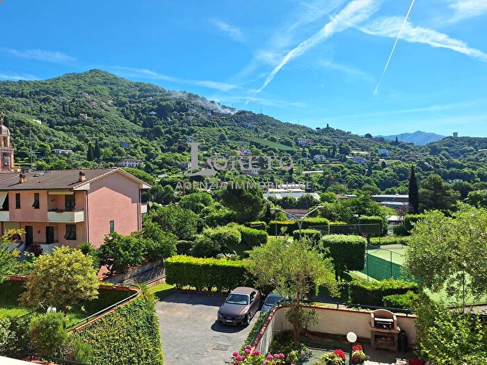 Casa quadrilocale in vendita in Passo Dietro Il Coro, Rapallo