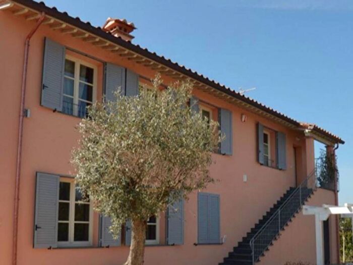 Casa con 5 locali in affitto in Titignano Visignano, Cascina