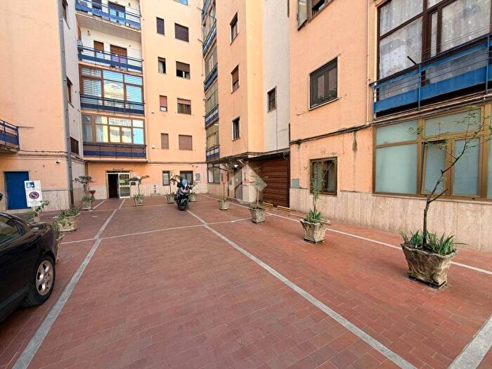 Appartamento quadrilocale in affitto in Via Giuseppe Mazzini, Centro, Potenza