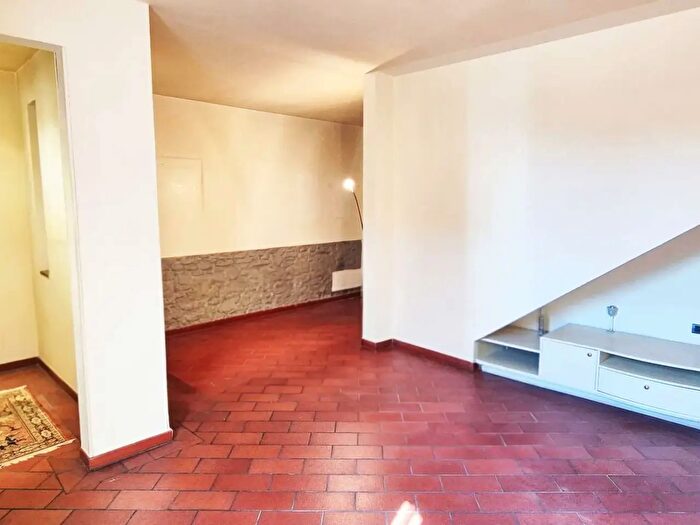 Casa con 7 locali in vendita in Prato