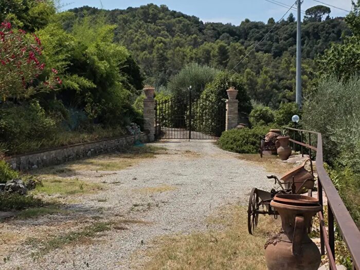 Casa in vendita in Torgiano