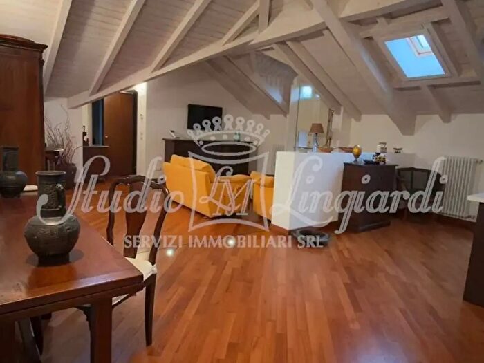 Appartamento trilocale in vendita in Via Borgo Adda, Lodi