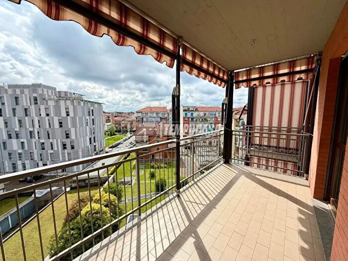 Appartamento bilocale in vendita in Piazza Enrico Toti, Torino