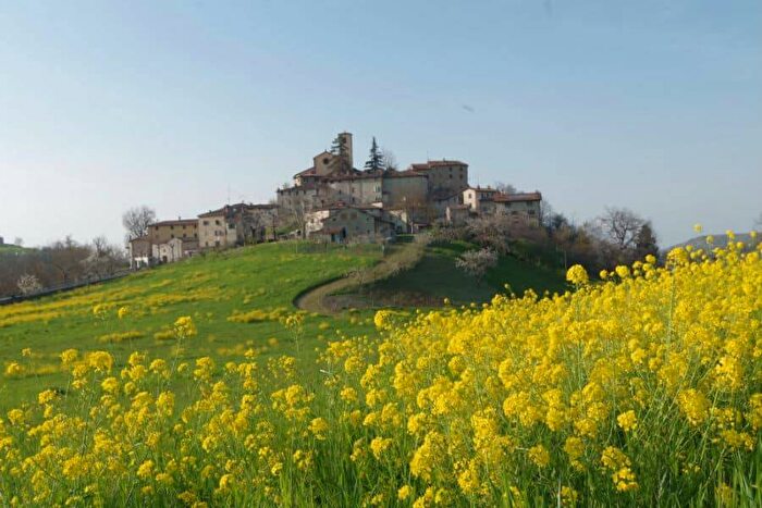 Appartamento trilocale in affitto in Via Casellina, Monteombraro, Zocca