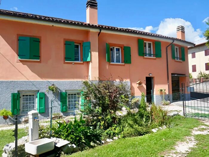 Casa con 6 locali in vendita in Clauzetto