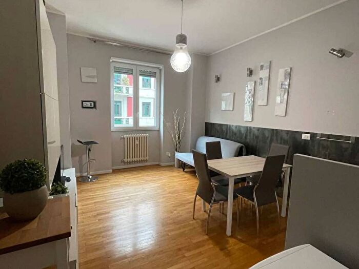 Appartamento bilocale in affitto in Via Domenico Scarlatti, Centrale, Milano