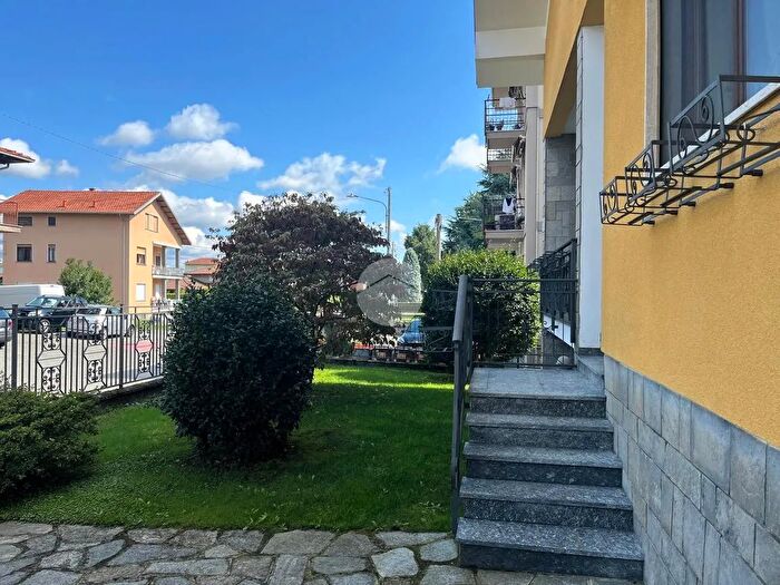 Casa con 6 locali in vendita in Via Piave, Vigliano Biellese