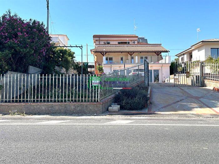 Appartamento trilocale in affitto in SP, Marina di Modica, Modica