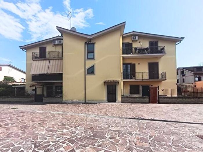 Appartamento trilocale in vendita in Via Ponte Valle Trave, Anguillara Sabazia