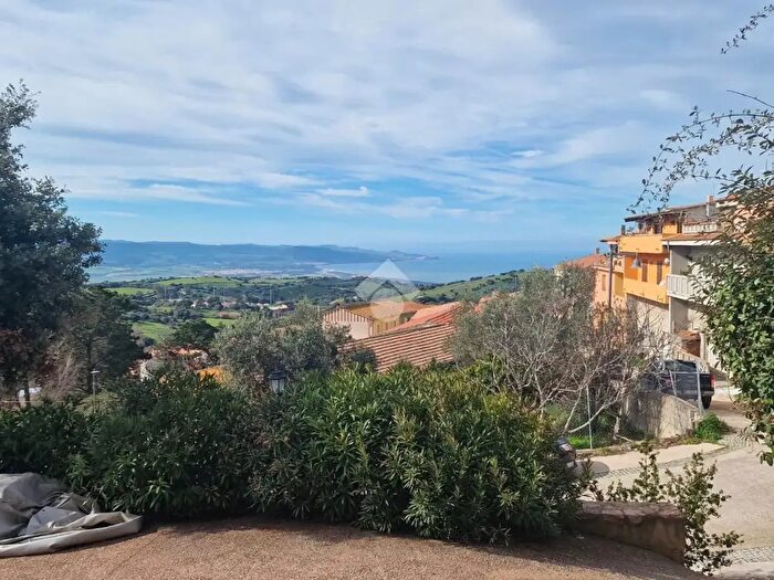 Appartamento trilocale in vendita in Circonvalazione Aldo Moro, Trinità dAgultu e Vignola