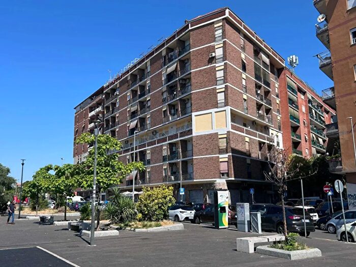 Appartamento bilocale in vendita in Piazzale delle Gardenie, Roma