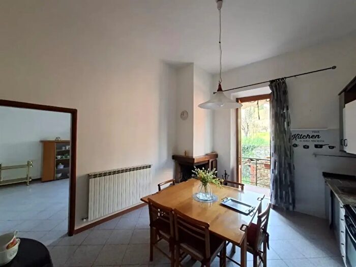 Appartamento quadrilocale in vendita in Bucine