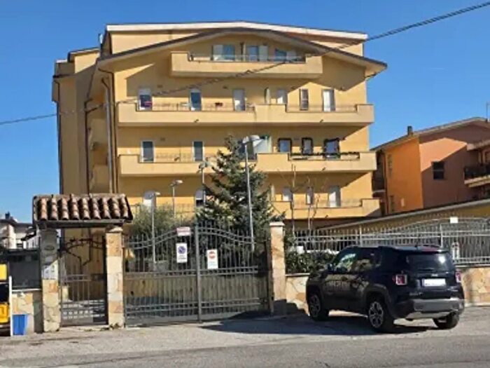 Appartamento trilocale in vendita in Via dei Gladioli, Avezzano