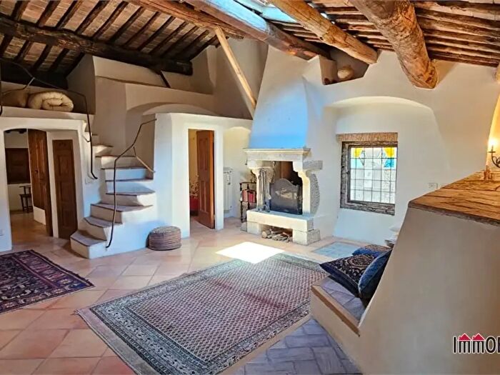 Appartamento trilocale in vendita in Siena