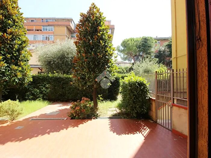 Appartamento con 5 locali in vendita in Via Giuseppe Becherini, Prato