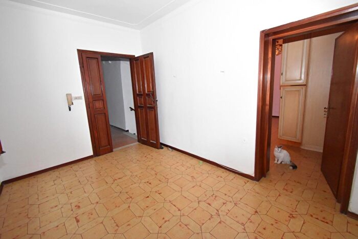 Appartamento con 7 locali in vendita in Lucca