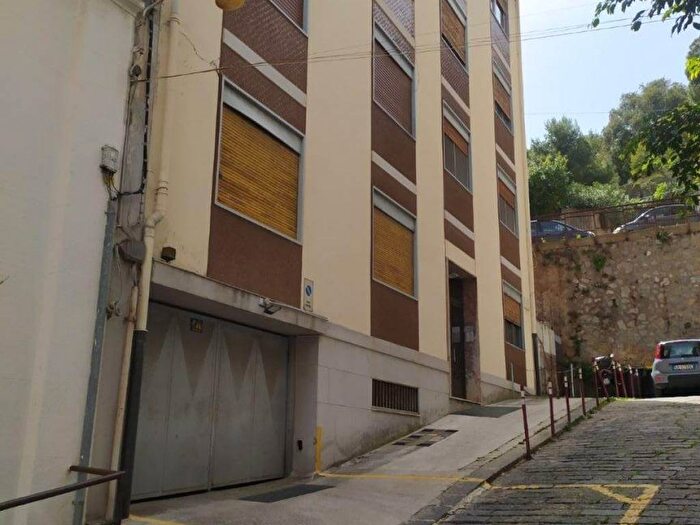 Appartamento trilocale in affitto in Salita della Caperrina, Centro Storico, Messina
