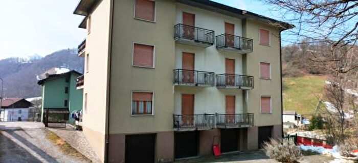 Appartamento trilocale in vendita in Via Valle, Serina