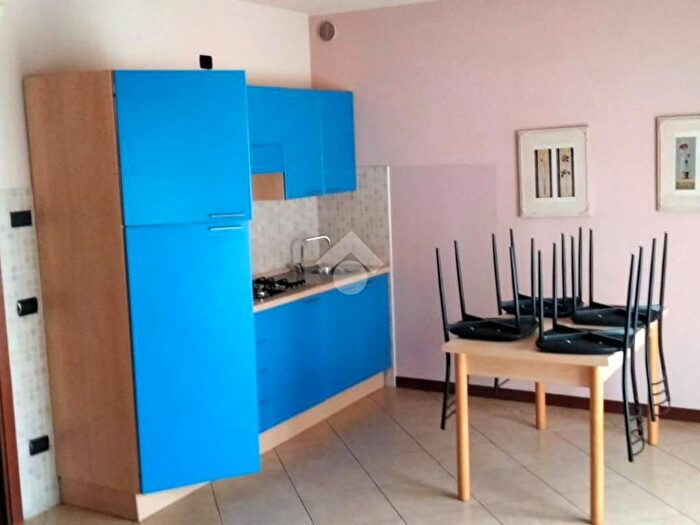 Appartamento monolocale in affitto in Via Legnago, Borgo Roma, Verona