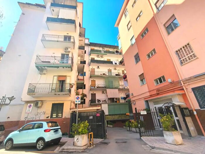 Appartamento bilocale in vendita in Via Liberta' IV Traversa a Destra, Portici