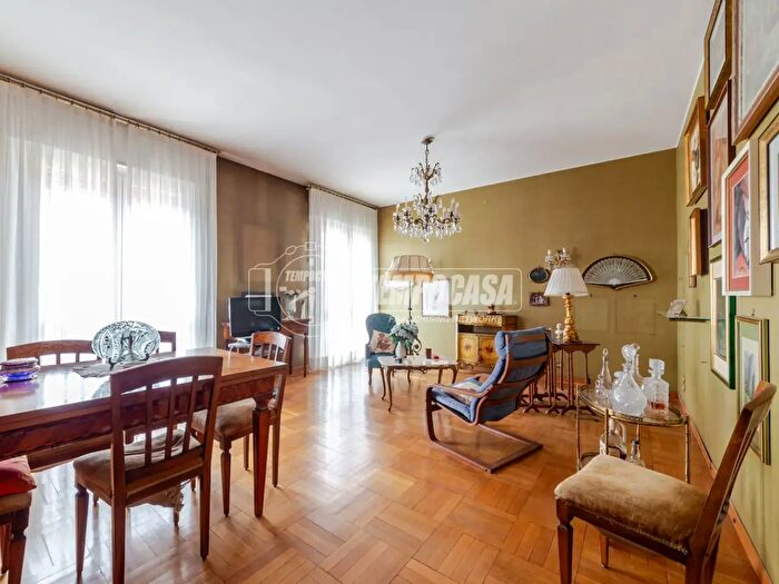 Appartamento quadrilocale in vendita in Via Luisa Battistotti Sassi, Milano