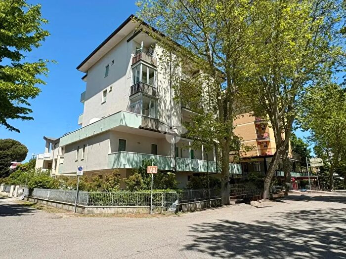 Appartamento trilocale in vendita in Viale Michelangelo Buonarroti, Cesenatico