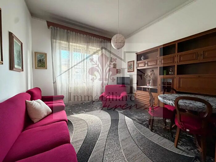 Appartamento con 5 locali in vendita in Via Fratelli Stuparich, Firenze
