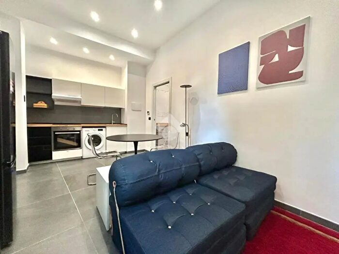 Appartamento bilocale in vendita in Via Almese, Torino