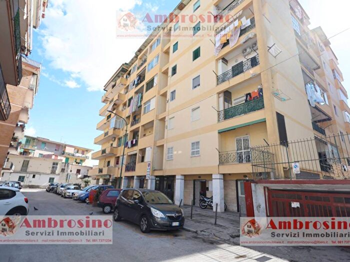 Appartamento trilocale in affitto in Via Luciano Manara, Centro, Casoria