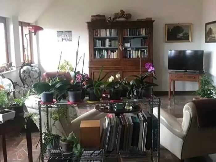 Appartamento con 7 locali in vendita in Via Fermi, Piacenza