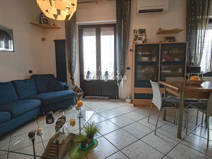 Appartamento trilocale in vendita in Via Rubieri, Prato